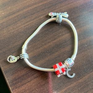 Pandora bracelet with 4 charms